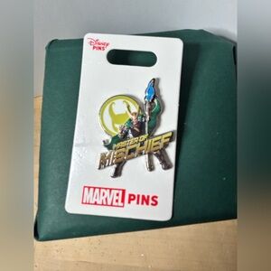 Marvel Master of Mischief Pin - Green and Gold